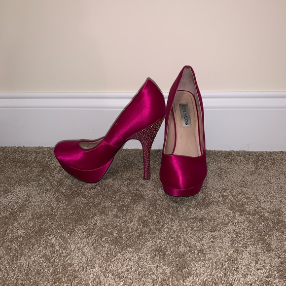 Heels - Picture 1 of 5